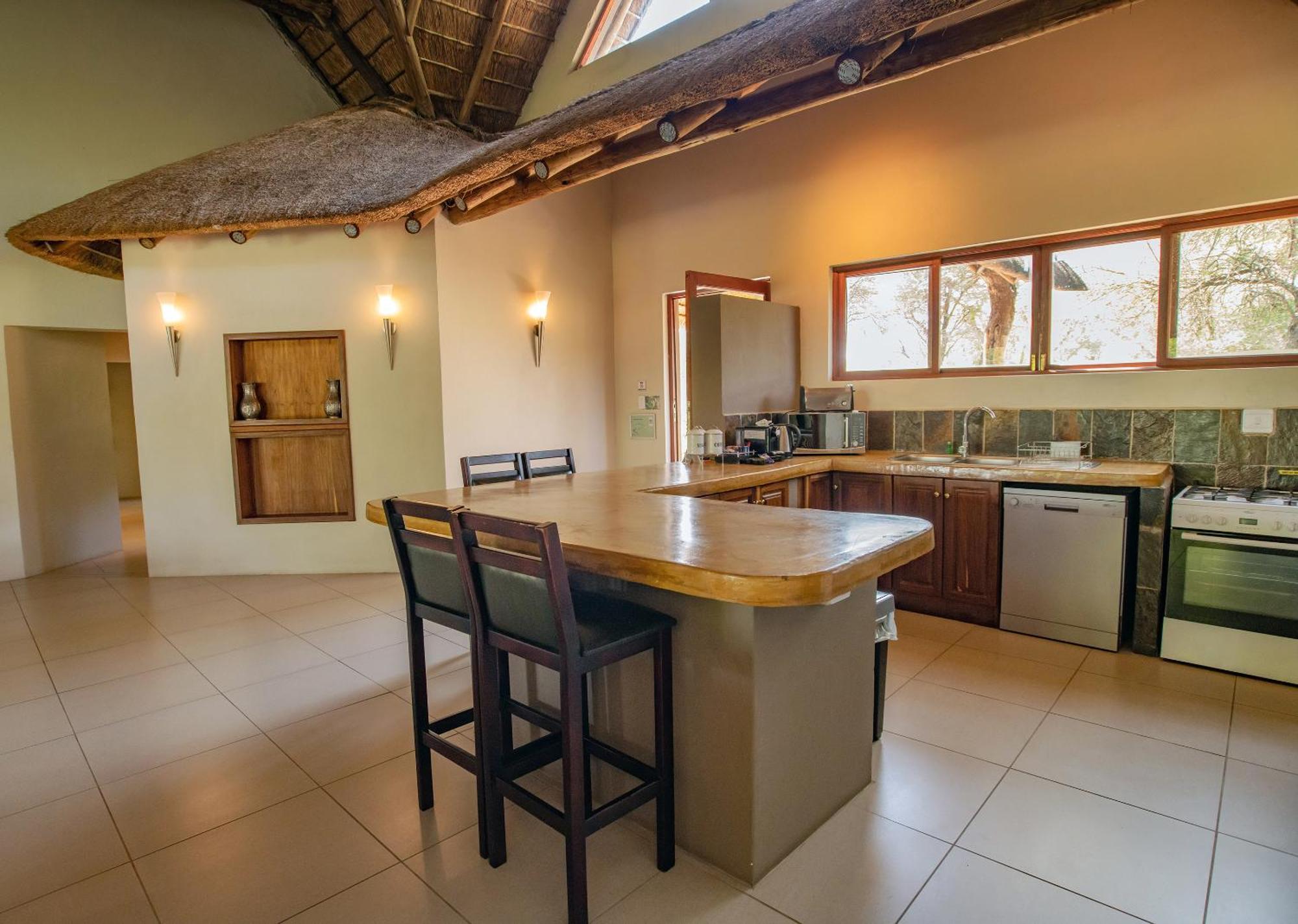 Finfoot Lake Reserve By Dream Resorts Vaaldam Exterior photo
