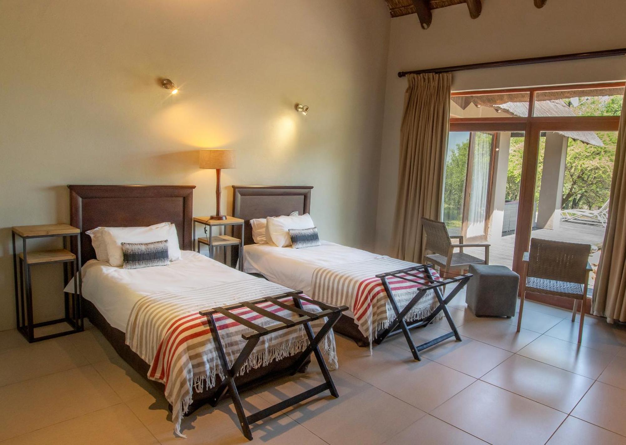 Finfoot Lake Reserve By Dream Resorts Vaaldam Exterior photo